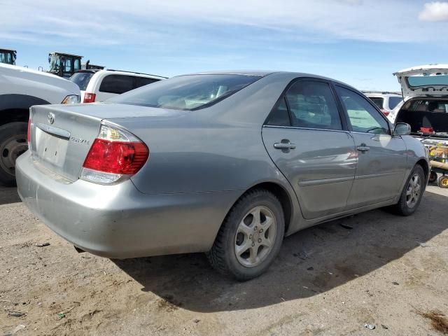 2005 Toyota Camry LE