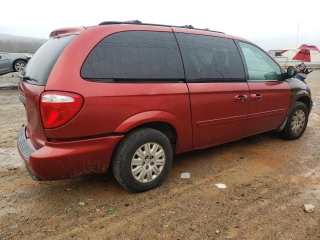 2006 Chrysler Town & Country LX