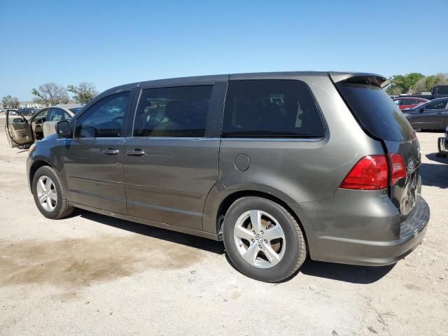 2010 Volkswagen Routan SE