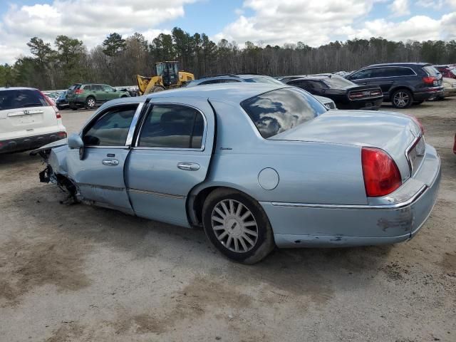 2006 Lincoln Town Car Signature