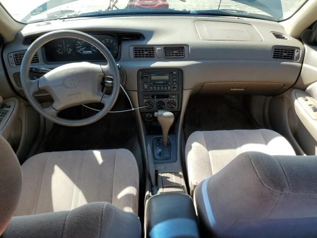 1999 Toyota Camry LE