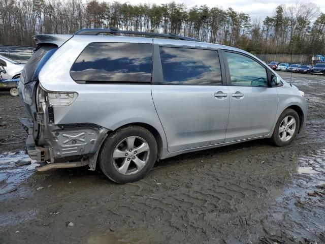 2013 Toyota Sienna LE