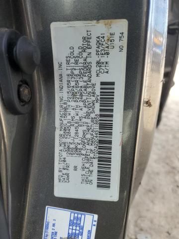 2004 Toyota Sienna XLE