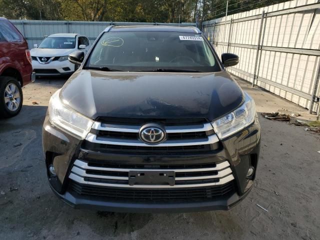 2019 Toyota Highlander SE