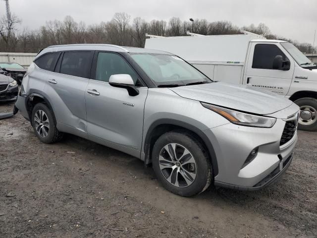 2020 Toyota Highlander Hybrid XLE