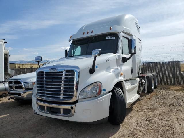 2015 Freightliner Cascadia 125