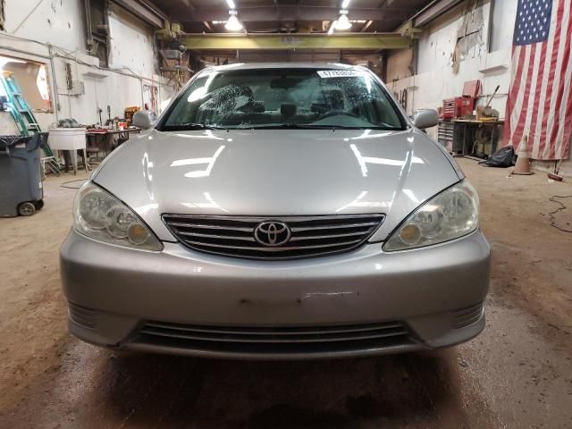 2005 Toyota Camry LE