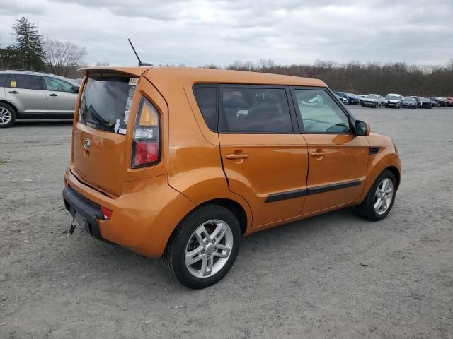 2011 KIA Soul +