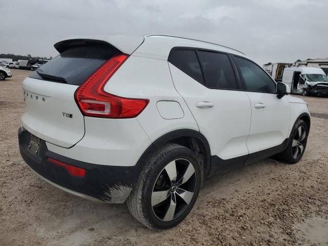 2019 Volvo XC40 T5 Momentum