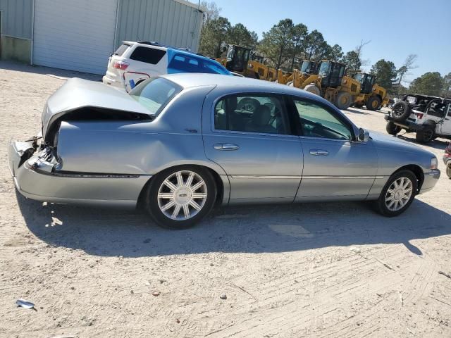 2006 Lincoln Town Car Signature Limited