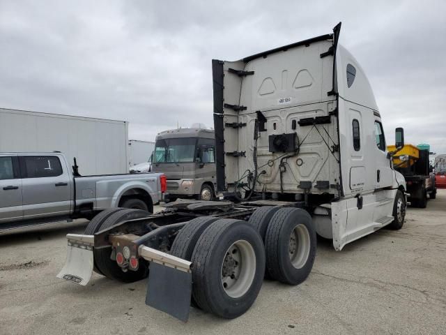 2018 Freightliner Cascadia 126