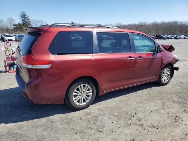 2012 Toyota Sienna XLE