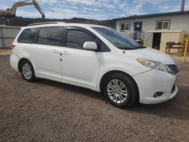 2012 Toyota Sienna XLE