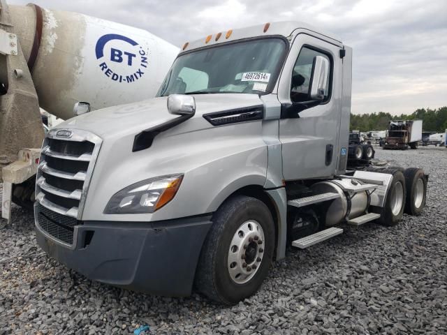 2019 Freightliner Cascadia 126