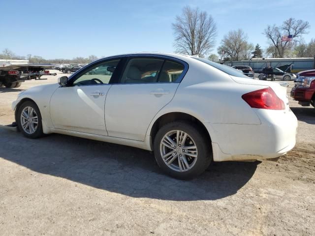 2015 Infiniti Q40