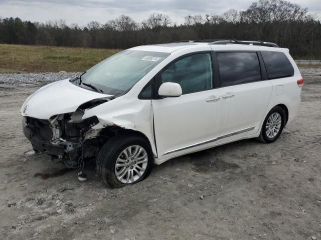 2012 Toyota Sienna XLE