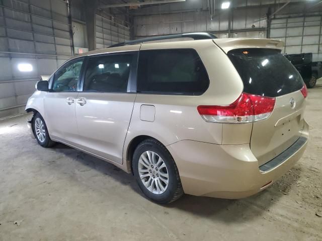 2011 Toyota Sienna XLE