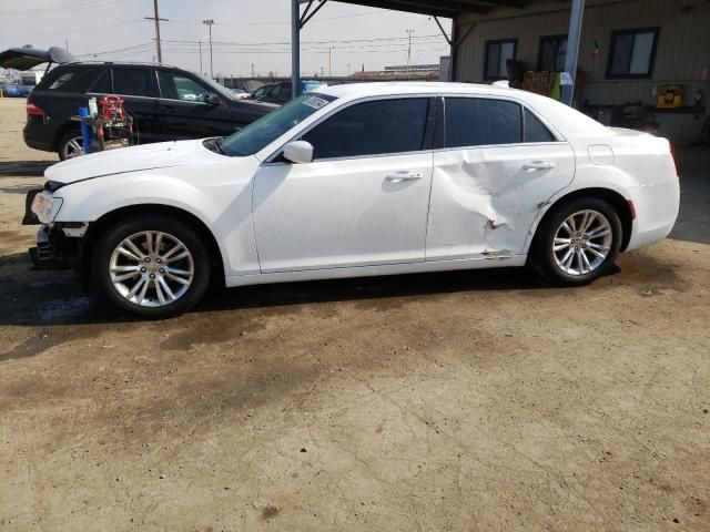 2018 Chrysler 300 Touring