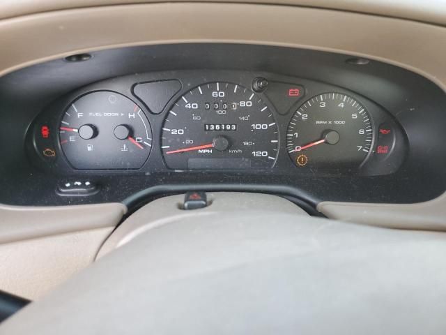 2003 Ford Taurus SE