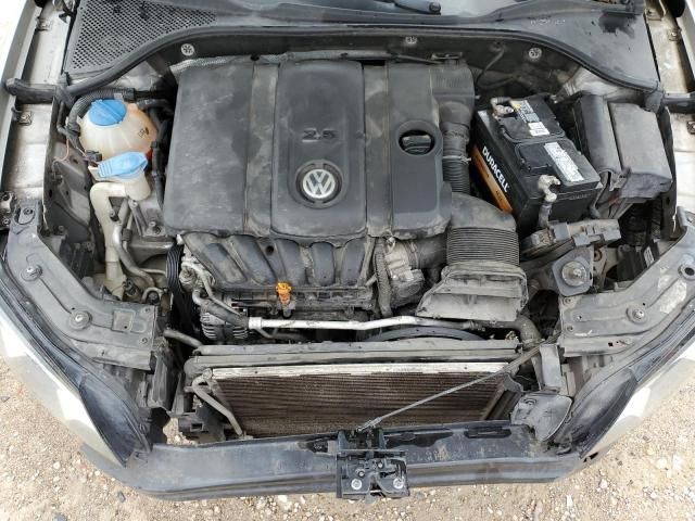 2012 Volkswagen Passat SE