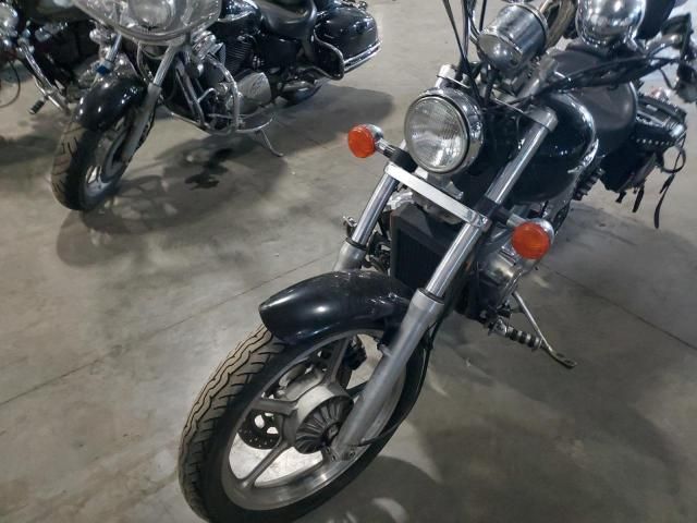 2004 Honda VT1100 C