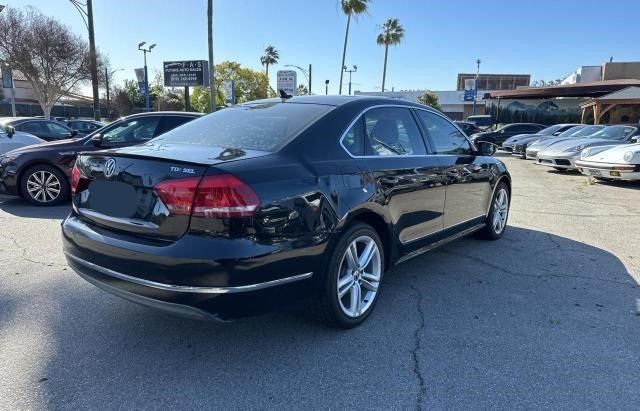 2012 Volkswagen Passat SEL