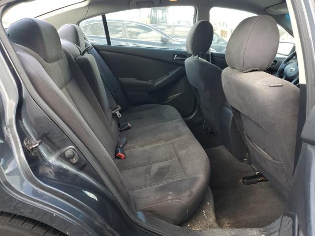 2010 Nissan Altima Base