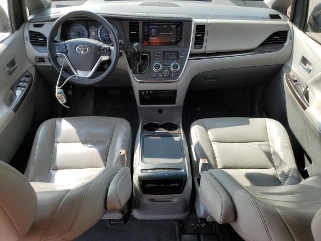 2015 Toyota Sienna XLE