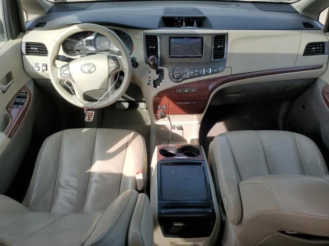 2011 Toyota Sienna XLE