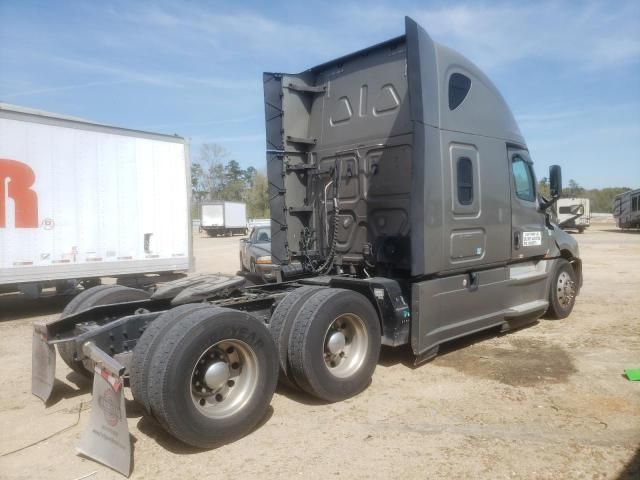 2019 Freightliner Cascadia 126