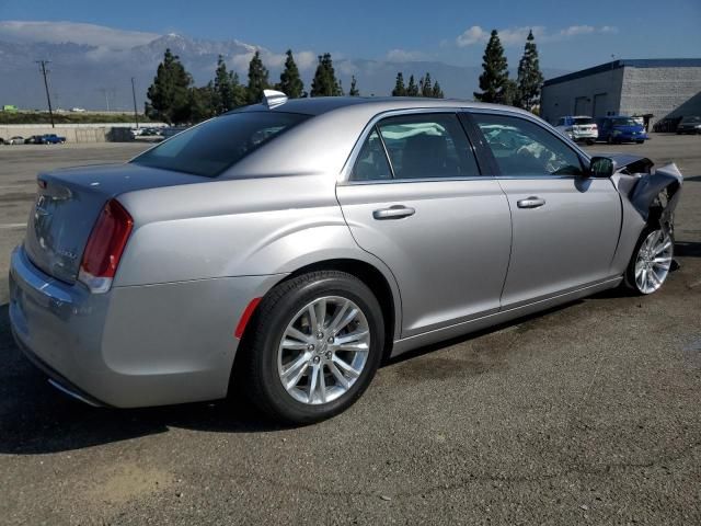 2018 Chrysler 300 Touring