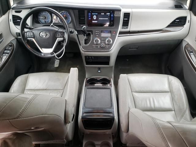 2016 Toyota Sienna XLE