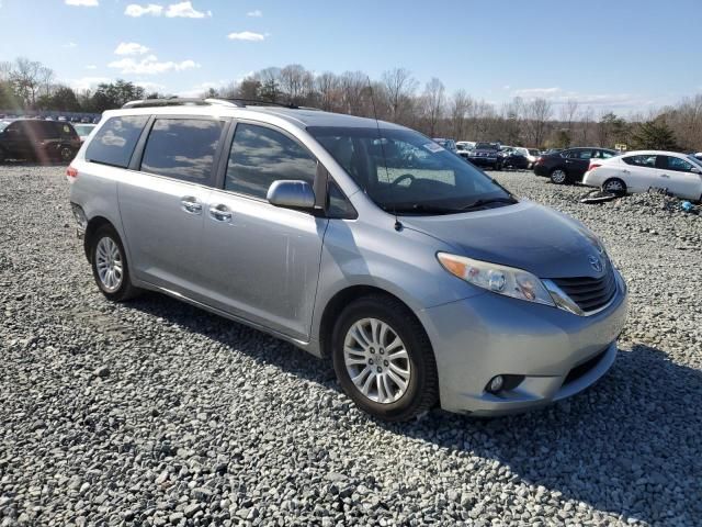 2014 Toyota Sienna XLE