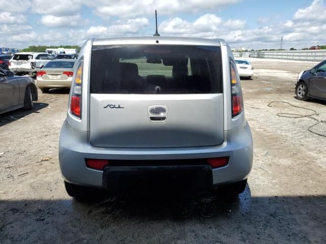 2010 KIA Soul +