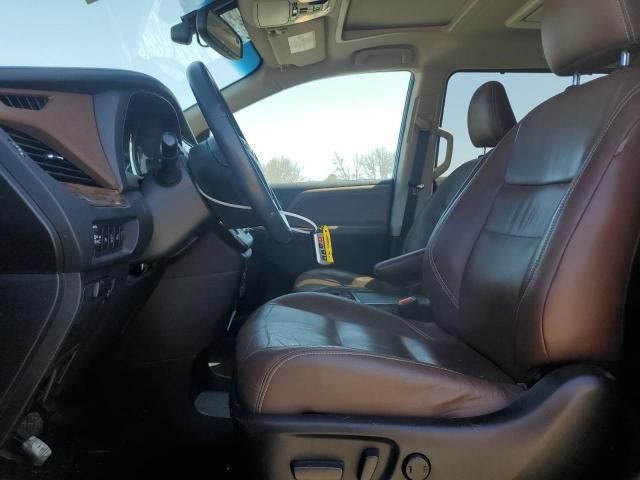 2016 Toyota Sienna XLE