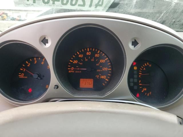 2004 Nissan Altima Base