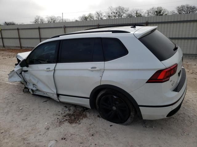 2024 Volkswagen Tiguan SE R-LINE Black