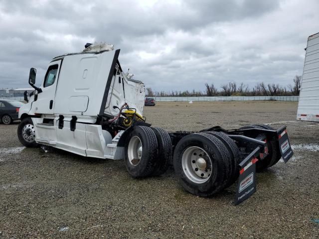 2020 Freightliner Cascadia 126