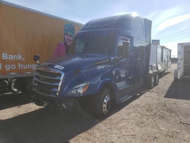 2019 Freightliner Cascadia 126