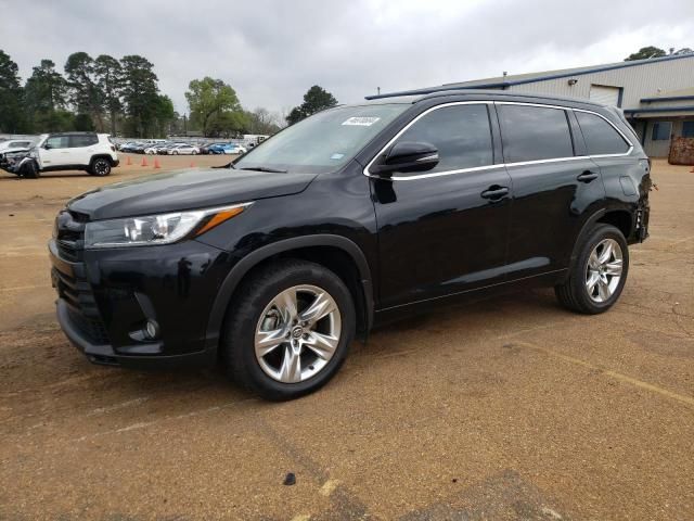 2017 Toyota Highlander SE