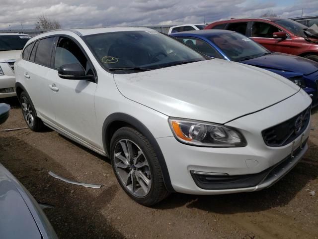 2015 Volvo V60 Cross Country Premier