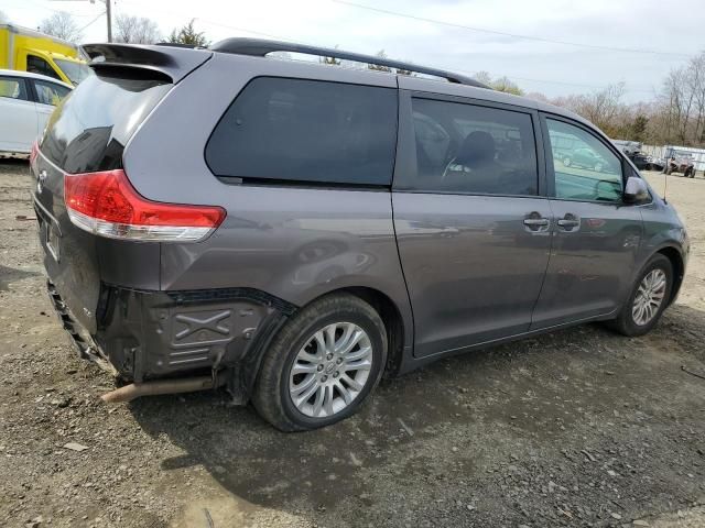 2012 Toyota Sienna XLE