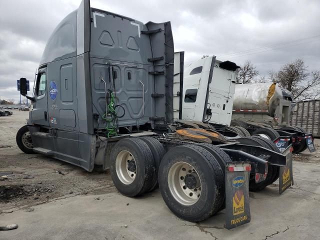 2022 Freightliner Cascadia 126