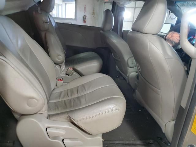 2011 Toyota Sienna XLE