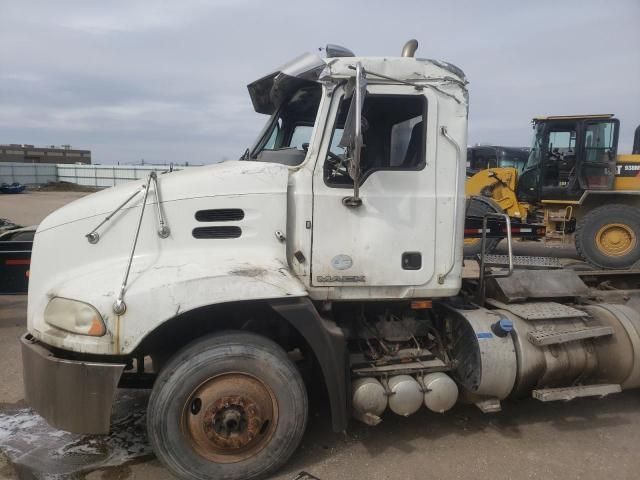 2016 Mack 600 CXU600