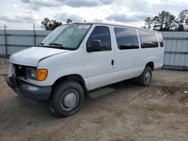 2004 Ford Econoline E350 Super Duty Wagon