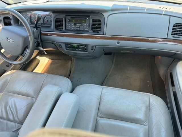 2005 Ford Crown Victoria LX