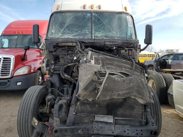 2012 Freightliner Cascadia 125