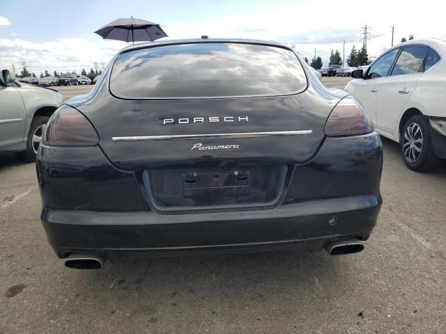 2011 Porsche Panamera 2