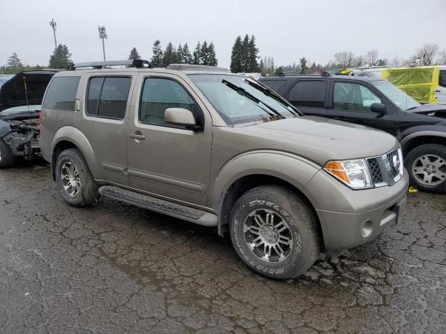 2005 Nissan Pathfinder LE